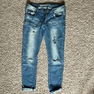 “Machine” distressed jeans